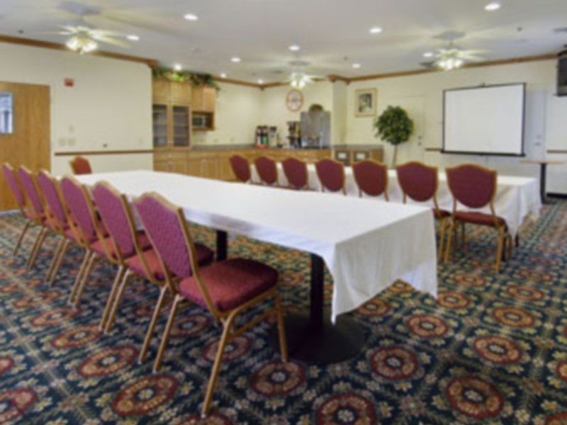 Howard Johnson By Wyndham Oklahoma City Okc Airport, Fairgrounds, I40 Esterno foto
